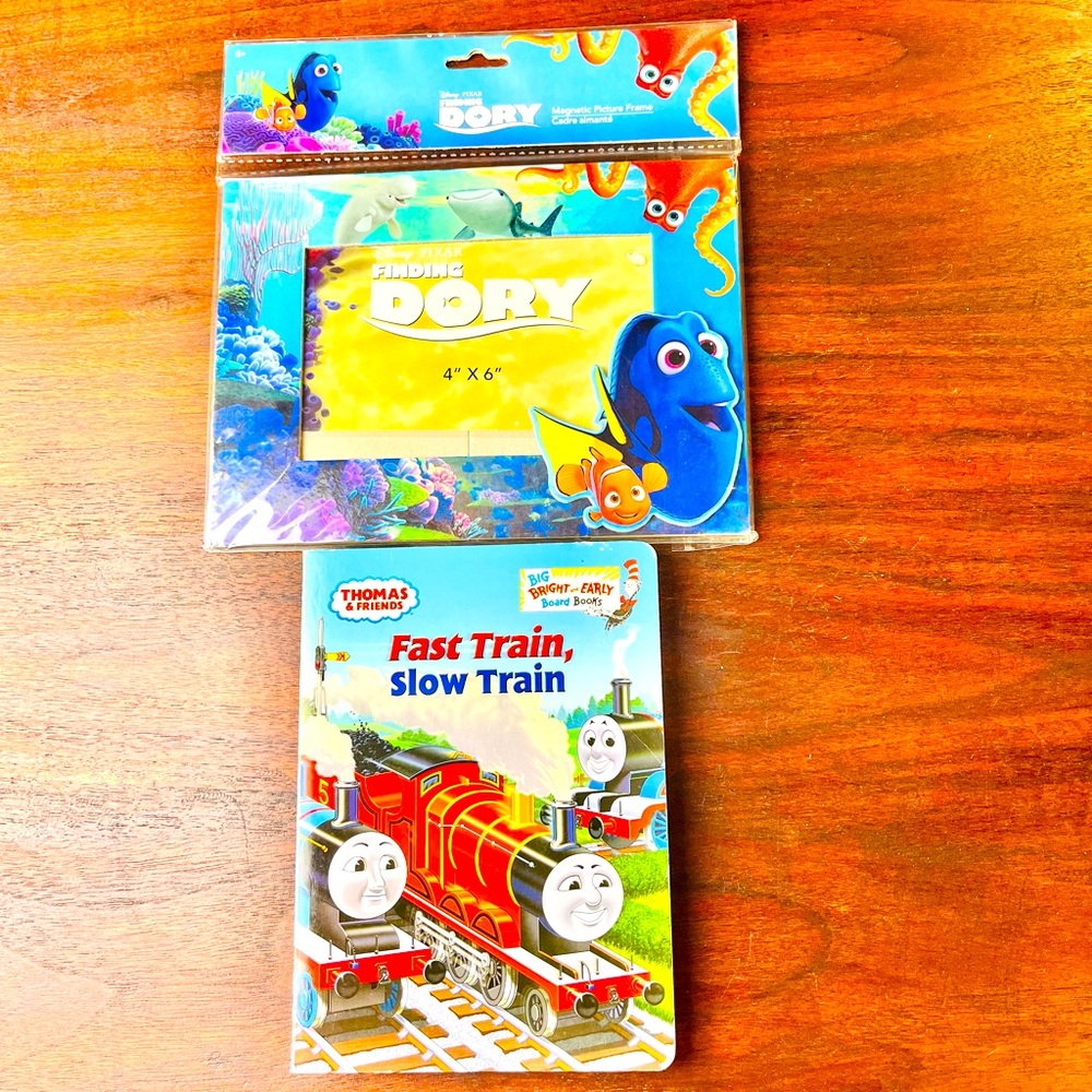 THOMAS & FRIENDS BOOK & FINDING NEMO PICTURE FRAME.